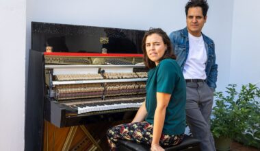 Alejandro y María Laura, del fango de la dana a acariciar un Latin Grammy