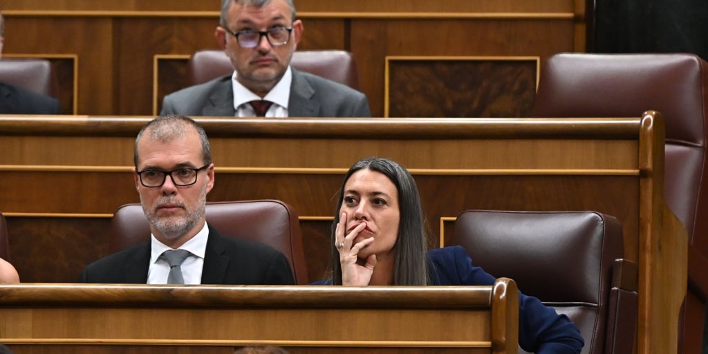 El Gobierno encaja dos derrotas en el primer pleno tras la ruptura anunciada por Junts