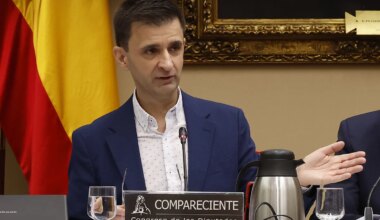 El Consejo de Informativos de TVE denuncia "presiones de la dirección" y aplaza la votación de los trabajadores que iba a comenzar mañana ante el "hartazgo y decepción" por la 'nueva' RTVE - El Mundo