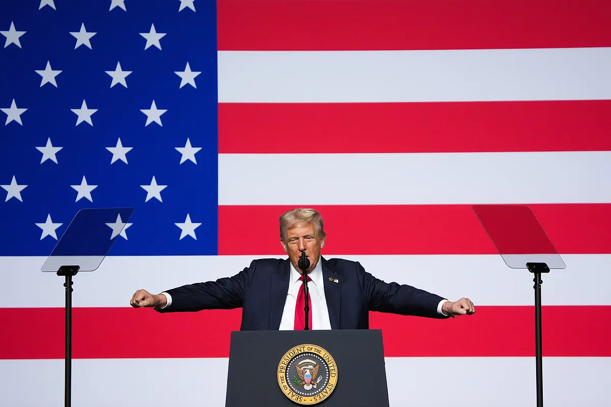 Trump convoca a 800 generales y almirantes para implicarles en la lucha contra los "enemigos domésticos", la "plaga interna" en EEUU y la "izquierda lunática" - El Mundo