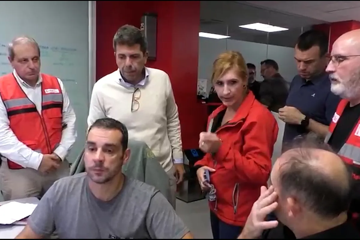 Los vídeos de la dana ocultos 11 meses abren una primera grieta en la defensa de la Generalitat de su ex consejera imputada - El Mundo