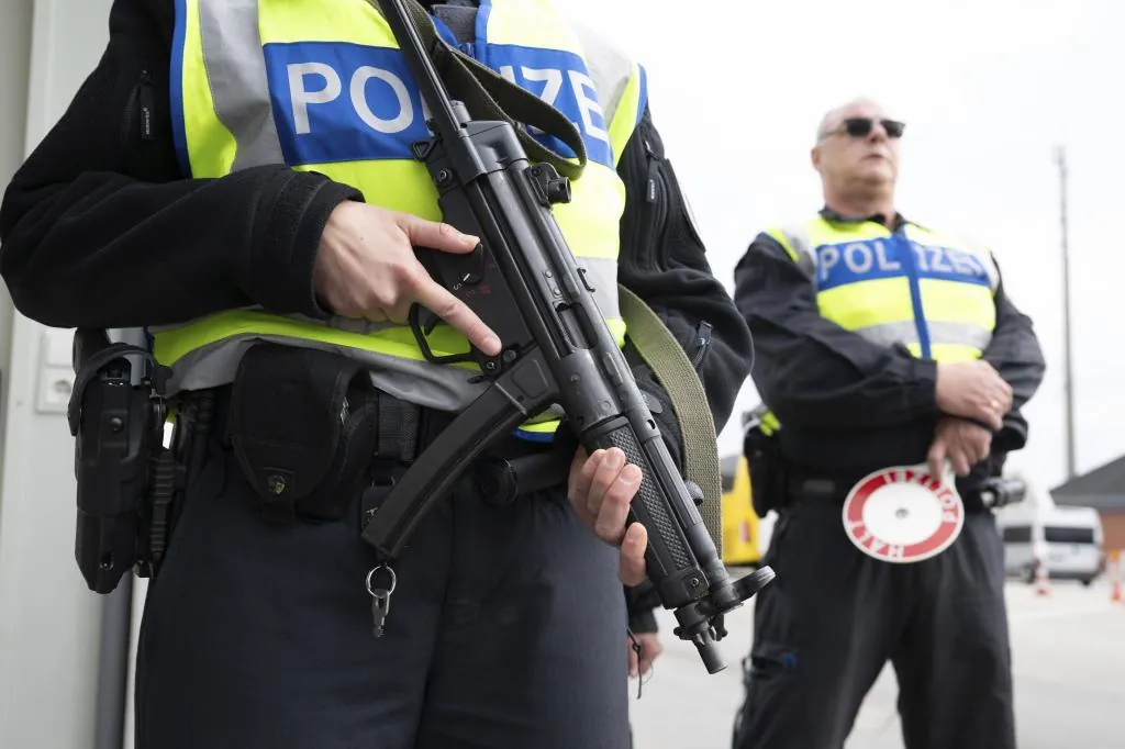 Detenidos en Alemania tres presuntos miembros de Hamas acusados de preparar un atentado contra instituciones judías o israelíes - El Mundo