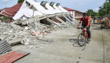 Sube a 72 el saldo de muertos por el terremoto en Filipinas
