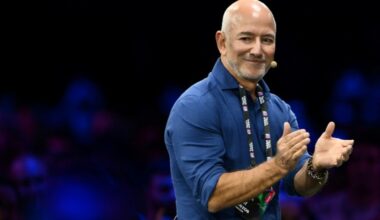 Inversiones en IA podrían provocar "burbuja" pero aportarán beneficios, según Jeff Bezos