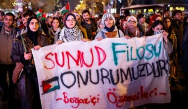 Llegan a Madrid 21 activistas españoles de la flotilla de ayuda a Gaza deportados por Israel