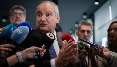 El Gobierno despliega 400 millones para el vehículo eléctrico - Expansión