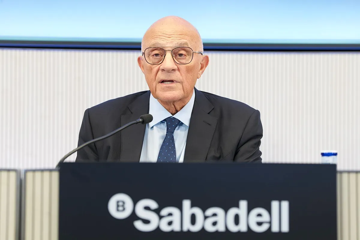Sabadell pide a la CNMV que exija un compromiso formal a quienes manifiesten públicamente que acudirán a la OPA para evitar "manipulaciones de mercado"
