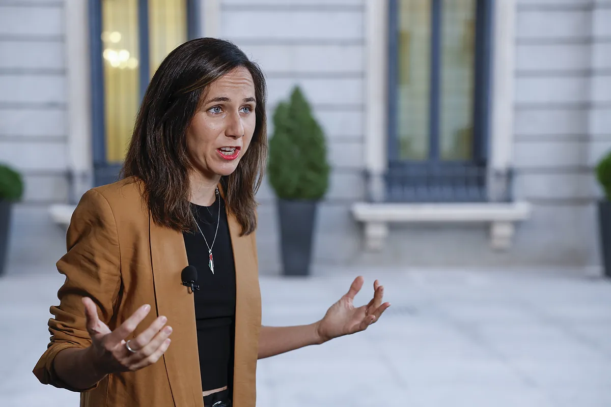 El Gobierno logra in extremis la aprobación de la Ley de Movilidad con un acuerdo sobre El Prat para contentar a Podemos - El Mundo