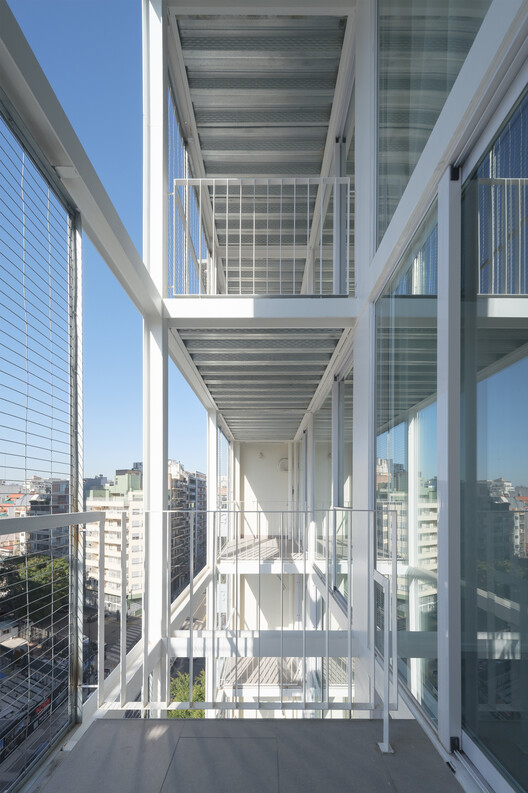 Edificio de Vivienda Colectiva 2636 flats / A3 Luppi Ugalde Winter - Imagen 4 de 29