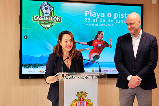 El Ayuntamiento de Castellón presenta el “Castellón Handball Cup. RMR”, un torneo internacional dual de balonmano en pista y playa que atraerá a 1.500 deportistas