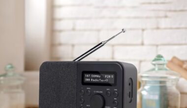 Tu vieja radio analógica FM ya tiene sustituta. No habrá "apagón", pero así será el despliegue de la tecnología DAB+ en España