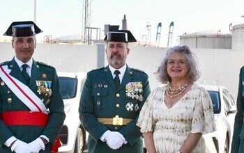 El alcalde, en la inauguración del nuevo muelle para la Guardia Civil