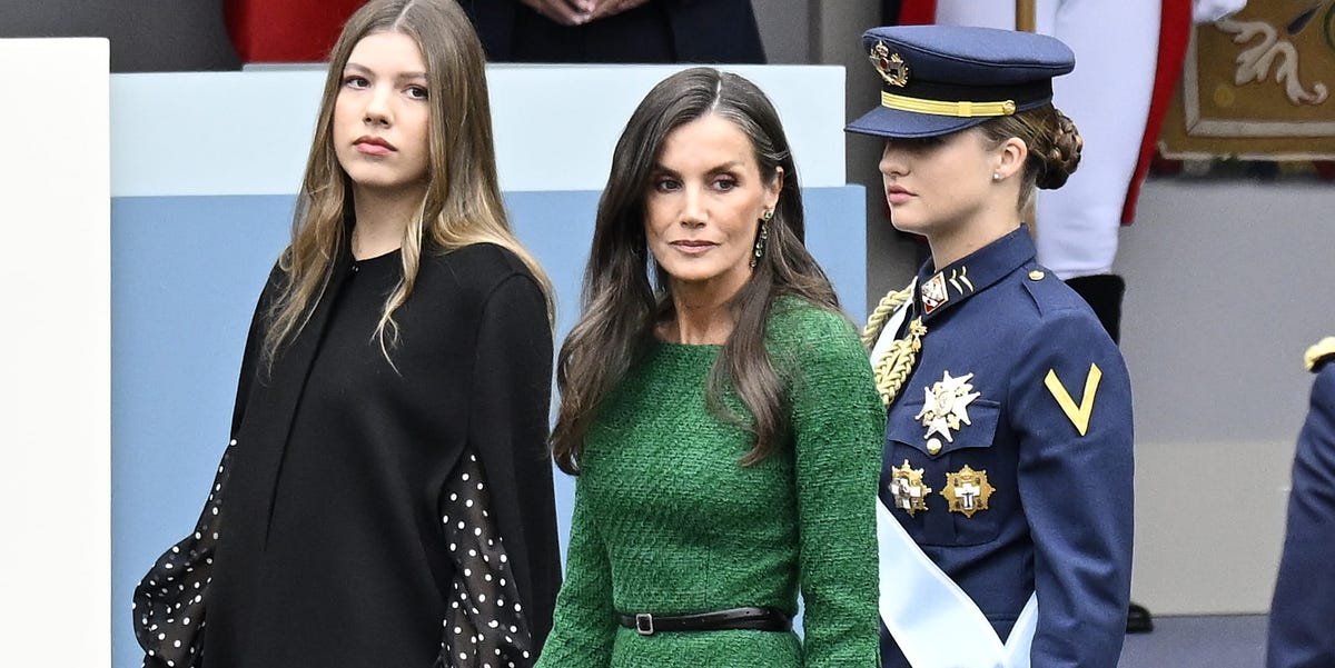 La reina Letizia brilla en el día de la Hispanidad con un vestido de tweed verde que recuerda a Kate Middleton