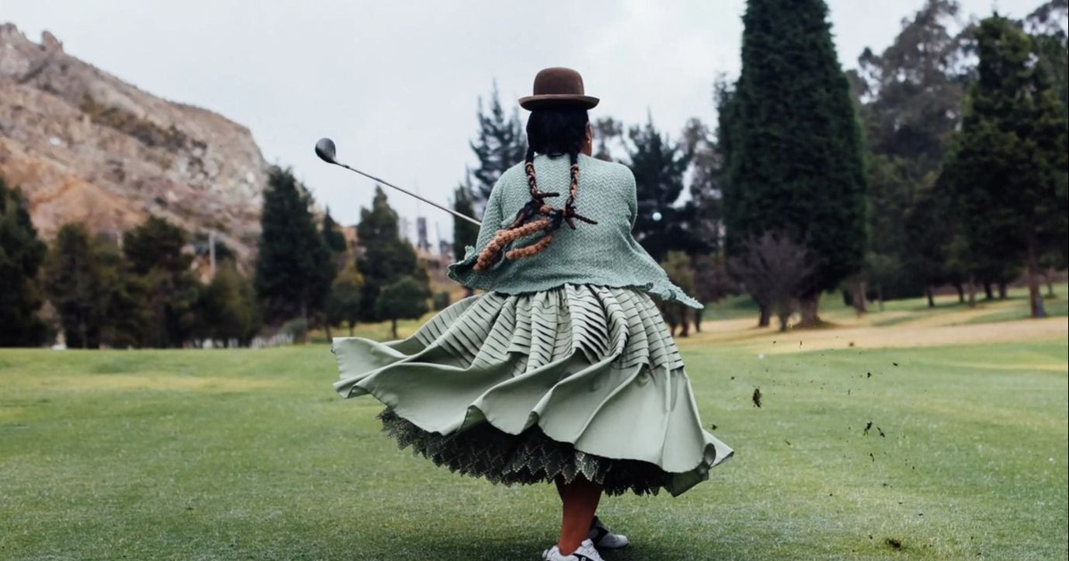 Las cholitas bolivianas que conquistaron el campo de golf más alto de América