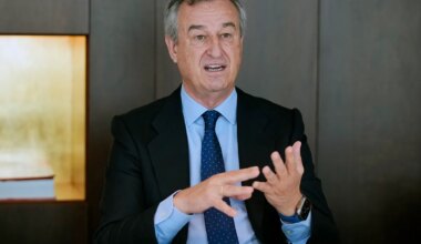 BBVA y Sabadell hacen sus cuentas bajo la lupa de la CNMV - Expansión