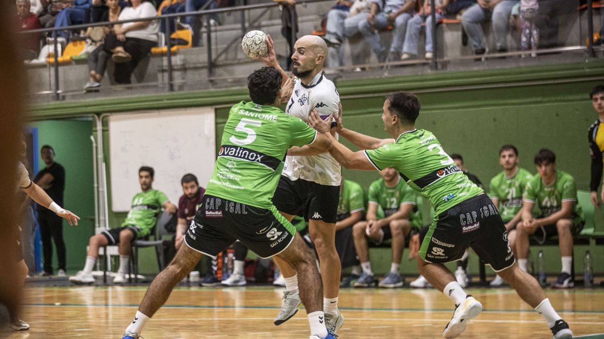 Calvo Xiria tuvo que claudicar ante el potente Atlético Novás