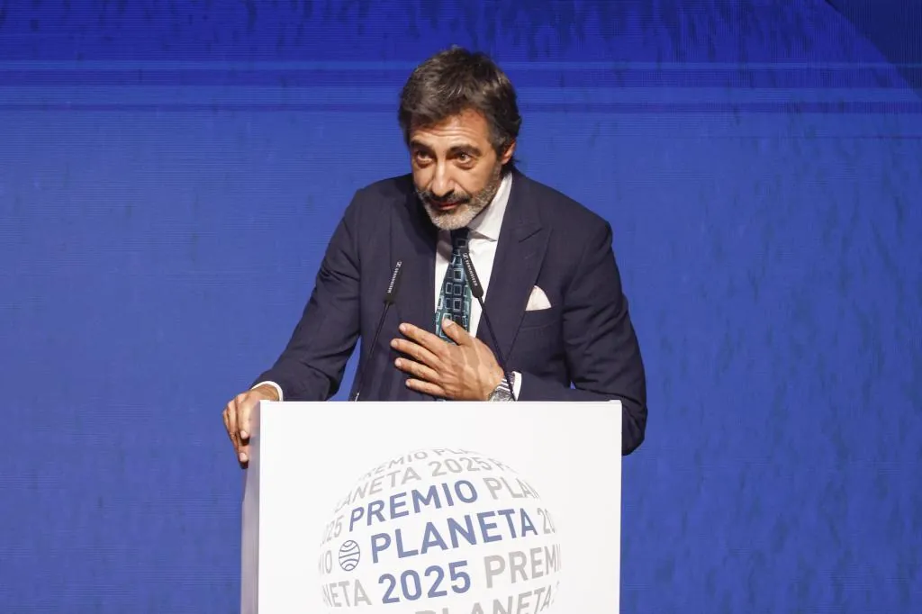 Cuánto dinero se ha llevado Juan del Val por ganar el premio Planeta 2025 - El Mundo