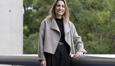 Ángela Banzas, finalista del Premio Planeta: "La literatura es una herramienta contra el horror y la tristeza"