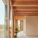 © José Hevia 30+8 Viviendas sociales en la c/ Josep Togores, Palma de Mallorca / Vivas Arquitectos - Fotografía interior, Madera