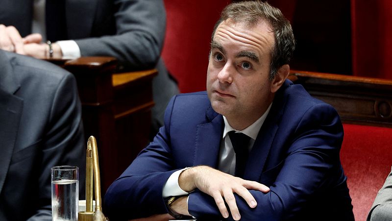 La derecha de Le Pen aprieta al nuevo gobierno de Lecornu