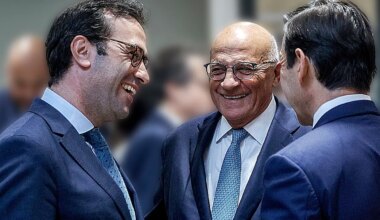 Los accionistas, los verdaderos vencedores de la opa de BBVA sobre Sabadell - Expansión