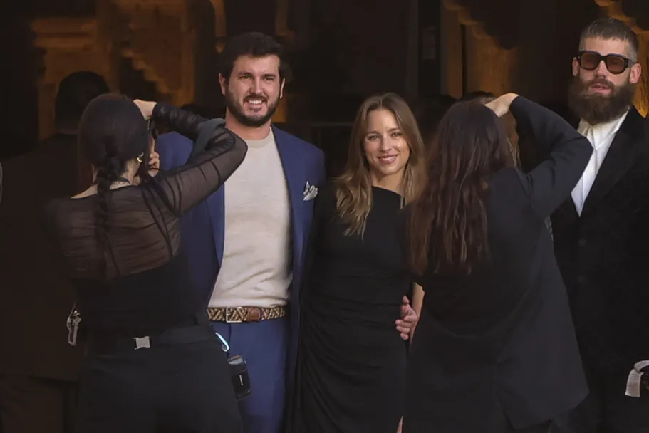 Stella del Carmen y Alex Gruszynski: boda castellana con sabor a Hollywood y un fuerte blindaje mediático - El Mundo