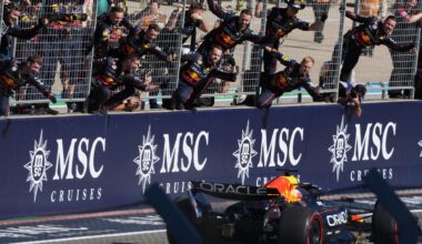 Max Verstappen cruzando la línea de meta al final del GP de Estados Unidos.