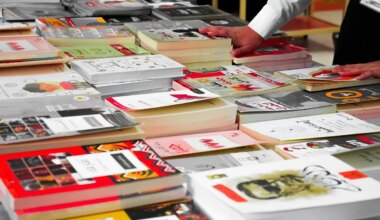 Cuándo es la Feria del Libro en Sevilla: fechas, horario de firmas y autores - El Mundo
