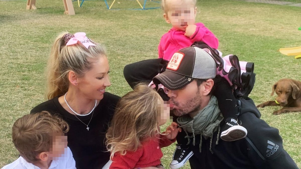 así ha posado la extenista junto a los pequeños para celebrar Halloween