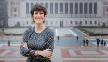 Elma Saiz acusa a Feijóo de hacer "demagogia con la protección de los autónomos"