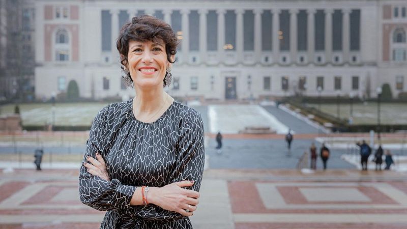 Elma Saiz acusa a Feijóo de hacer "demagogia con la protección de los autónomos"