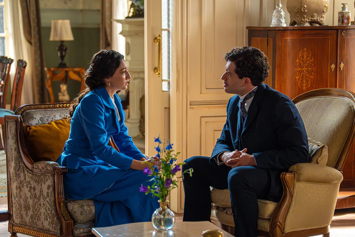 'La Promesa', avance del capítulo del jueves 23 de octubre: Ángela y Beltrán chocan en sus posturas - El Mundo