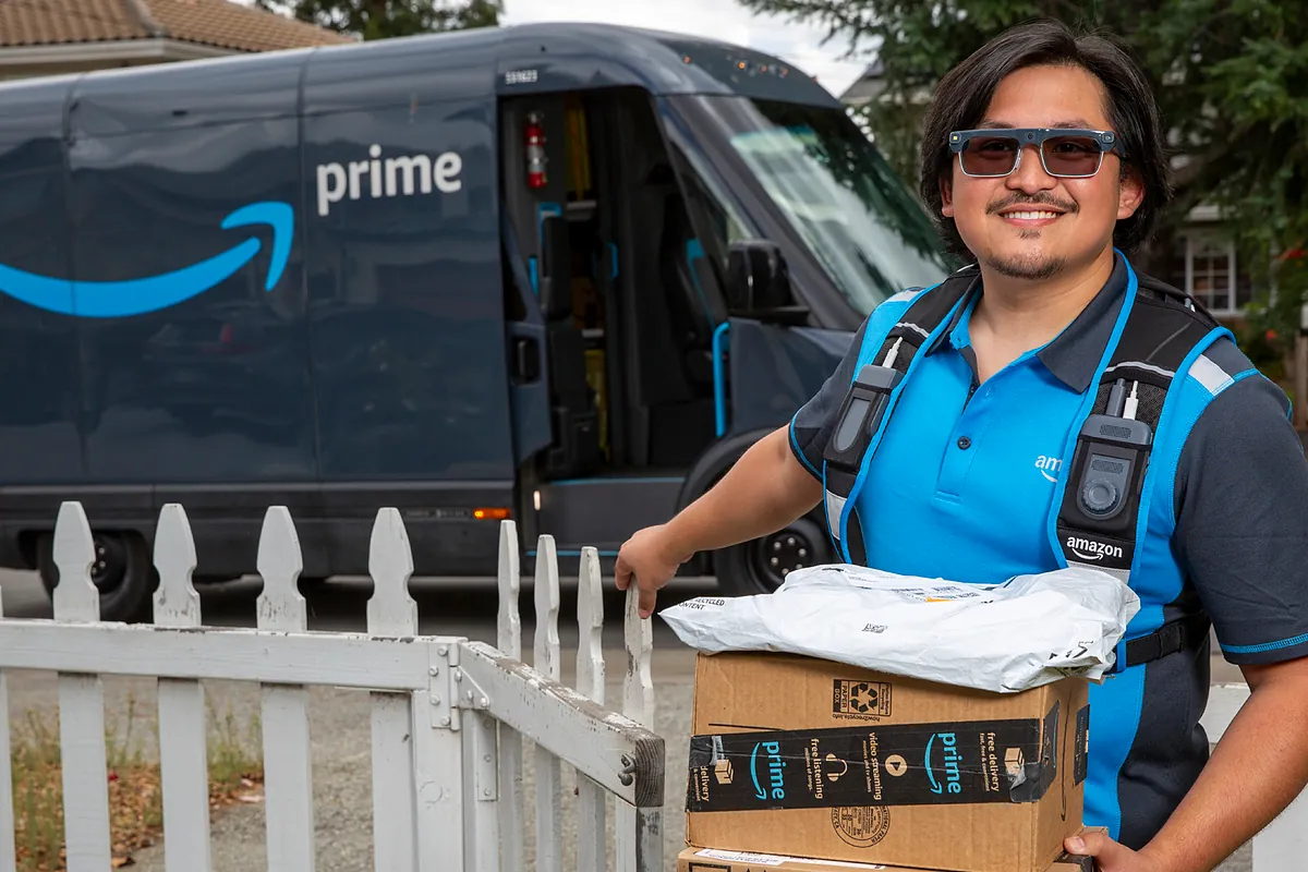 Amazon explora el uso de gafas inteligentes en el reparto - Expansión