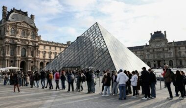 Las alarmas del Louvre funcionaron durante el robo, asegura la presidenta del museo
