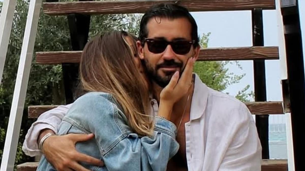 Álvaro Berro, hijo de David Cantero, presenta a su novia siciliana con la que vive un amor de película