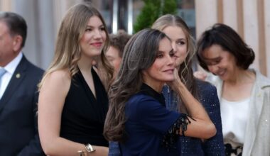 La reina Letizia, fiel a sí misma, logra sorprender en el concierto Premios Princesa de Asturias 2025 con sus flecos de cristal
