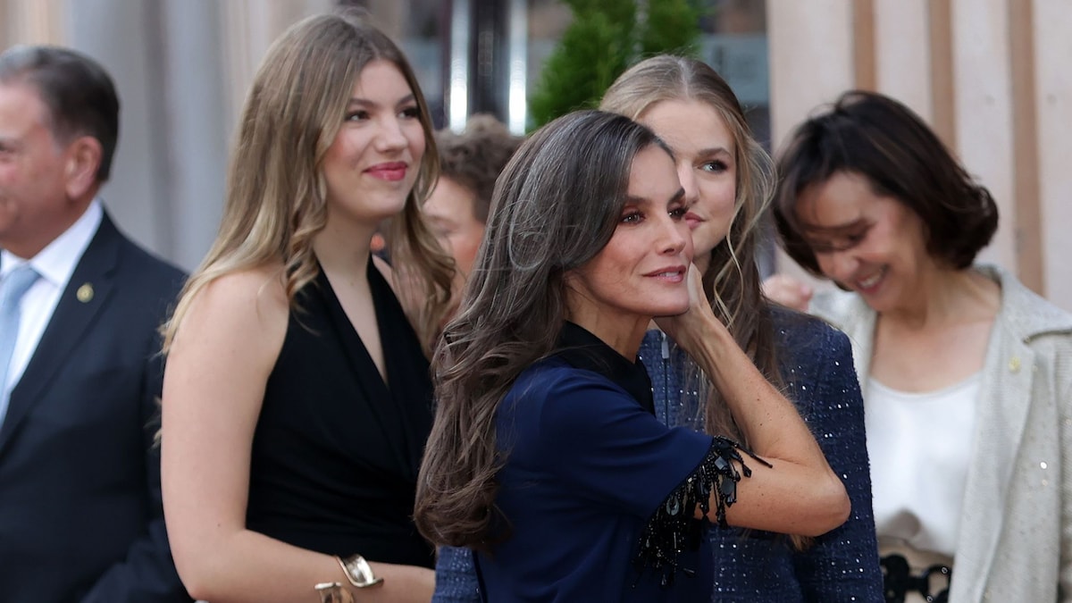 La reina Letizia, fiel a sí misma, logra sorprender en el concierto Premios Princesa de Asturias 2025 con sus flecos de cristal