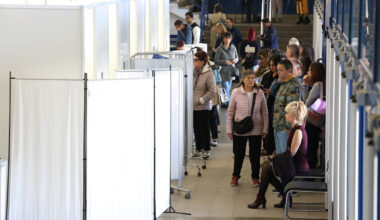 El vacunódromo de La Casilla de Bilbo ya funciona, sin cita previa, frente a gripe y covid | Euskal Herria