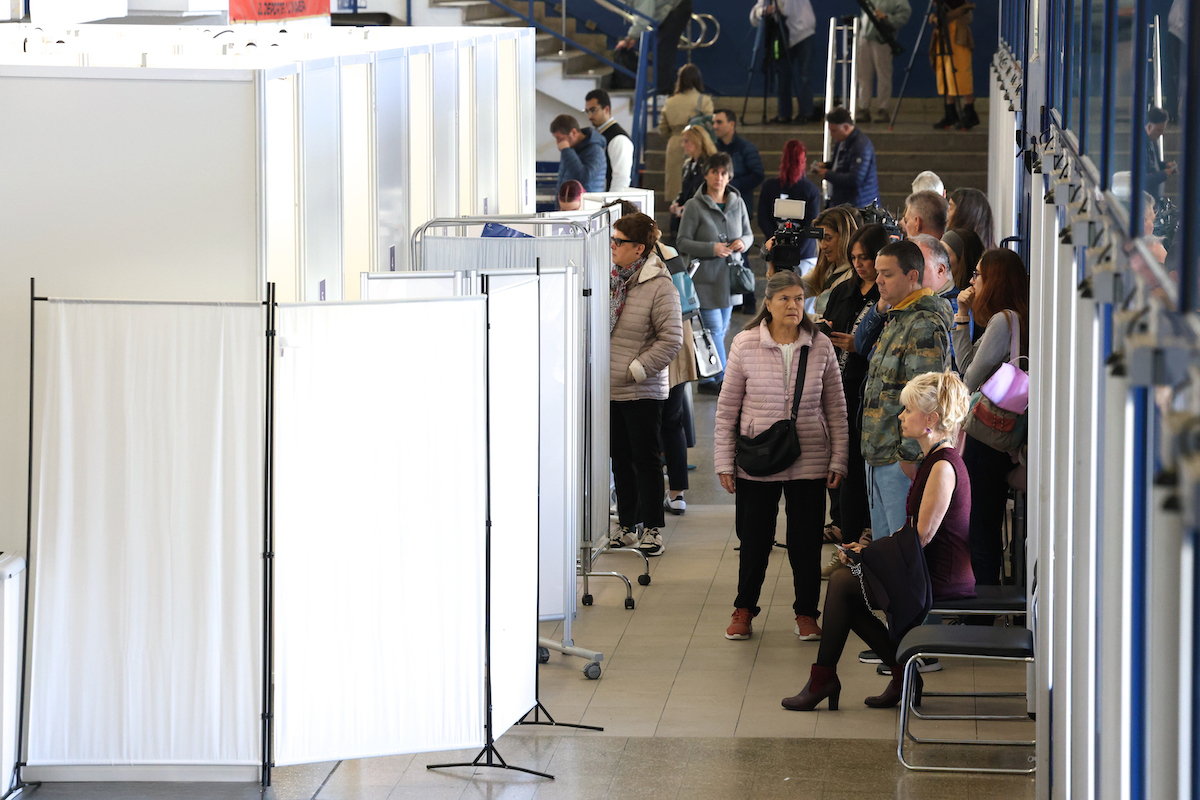El vacunódromo de La Casilla de Bilbo ya funciona, sin cita previa, frente a gripe y covid | Euskal Herria