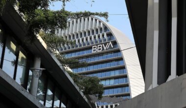BBVA sube en Bolsa un 7,54% tras fracasar la opa y lidera la banca