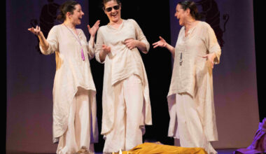 Las Niñas de Cádiz traen al Bergidum La reina brava, una tragedia contada con guasa y descaro