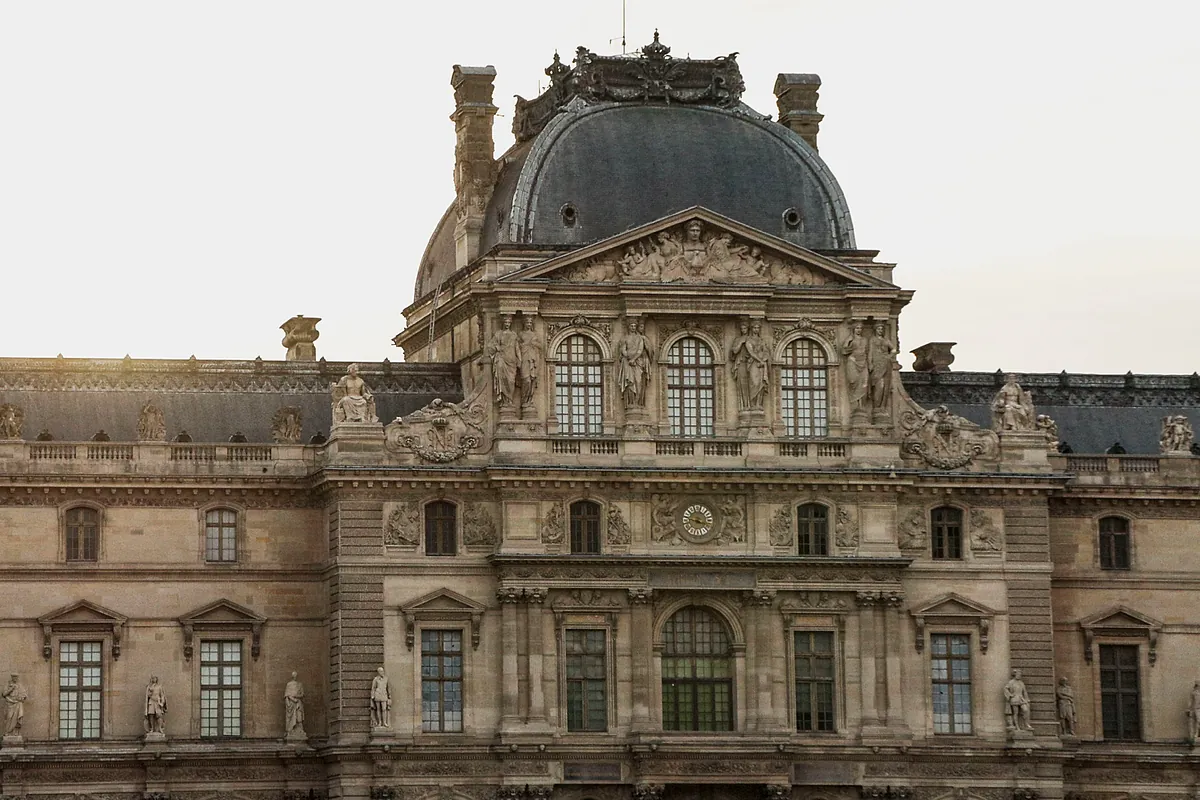 La carrera de Francia para proteger el Louvre - Expansión