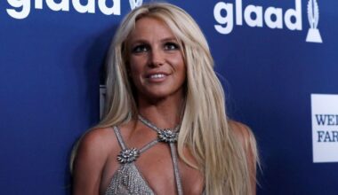 La familia de Britney Spears evalúa una intervención por su comportamiento actual