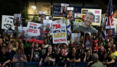 Israel bombardea Gaza tras acusar a Hamás de atacar a sus tropas