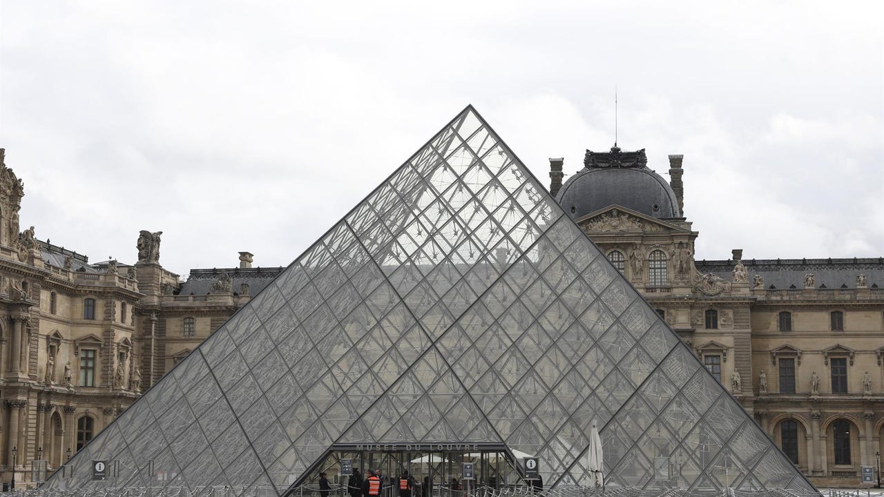 Un afamado ladrón de joyas tacha de "idiotas" a los atracadores del Louvre revelando una técnica con la que podrían realizar contrabando con las gemas