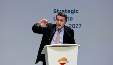 Repsol acusa un fuerte retroceso de sus beneficios por la caída de los precios del petróleo