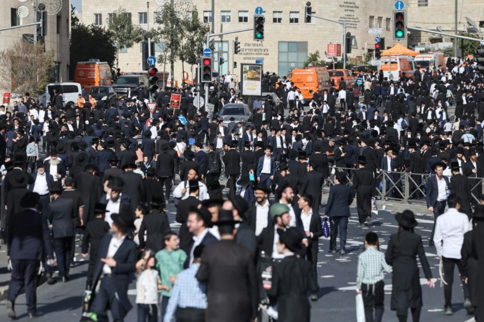 Masiva protesta de judíos ultraortodoxos en Jerusalén por la exención del servicio militar