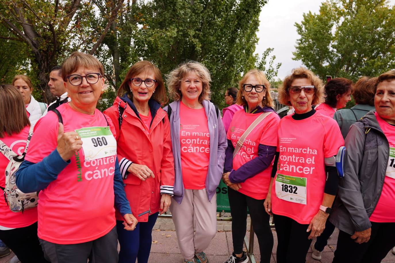 Salamanca 'se tiñe' de rosa por el cáncer