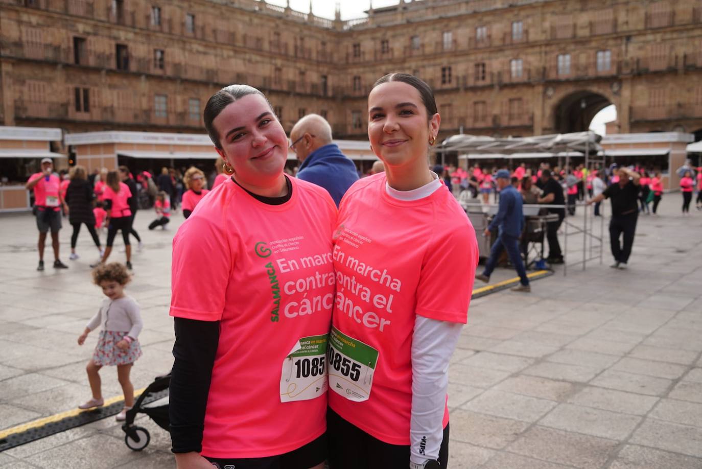 Salamanca 'se tiñe' de rosa por el cáncer