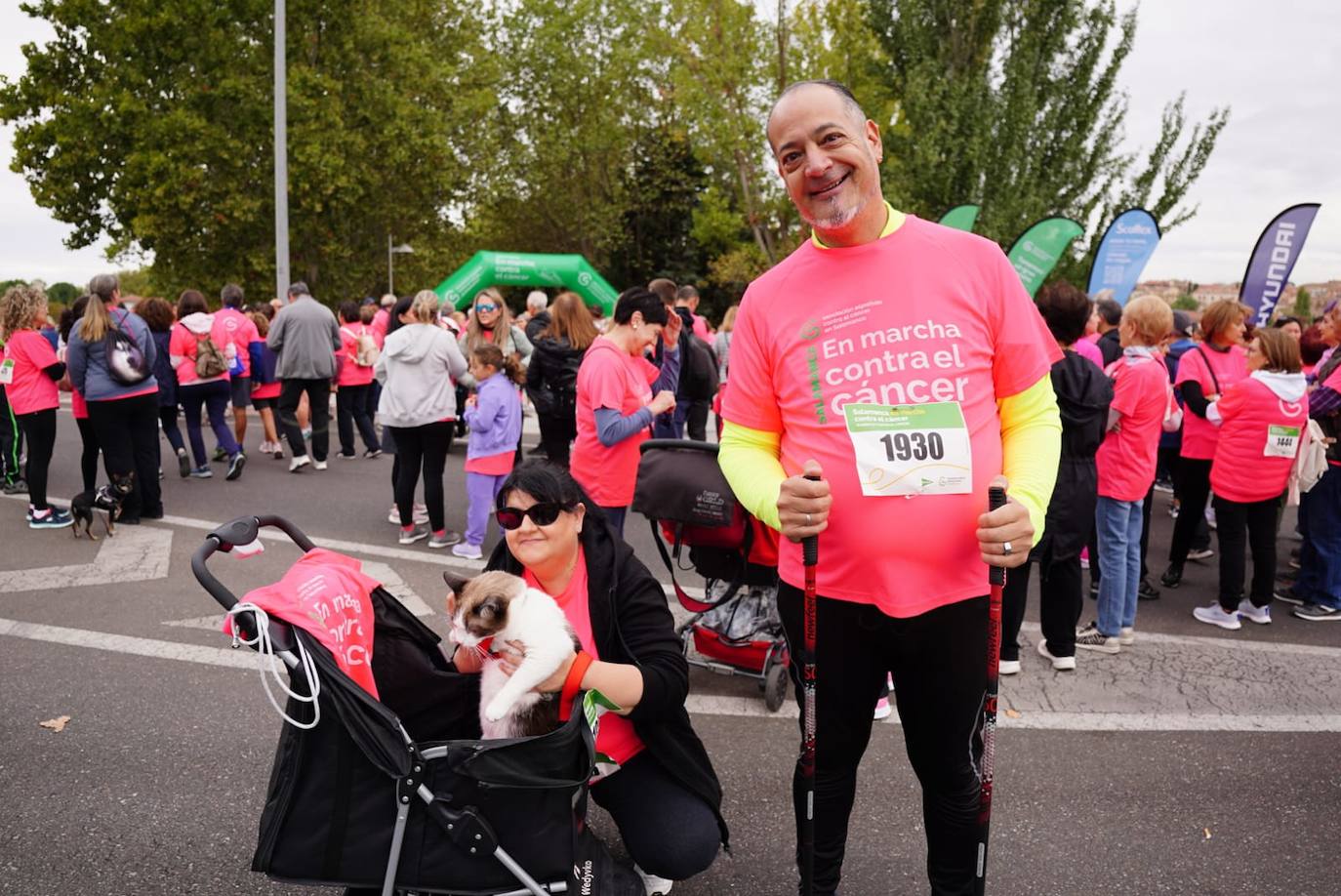 Salamanca 'se tiñe' de rosa por el cáncer